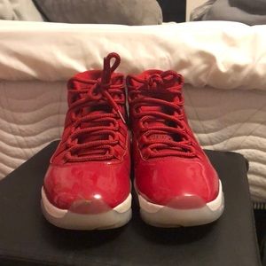 Jordan 11 gym red